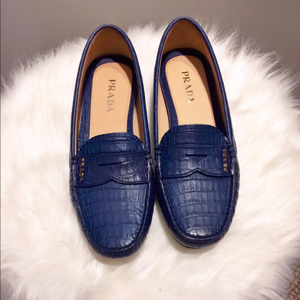 Authentic Prada loafers💙💙💙